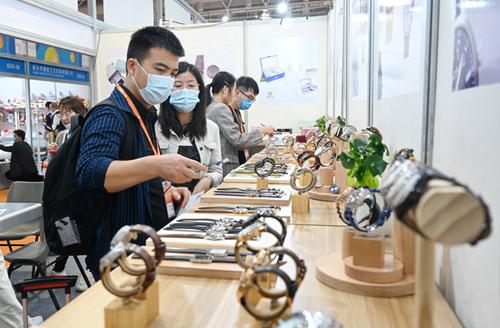 跨境电商规模5年增近10倍！国务院要求扩大跨境电商综合试验区试点