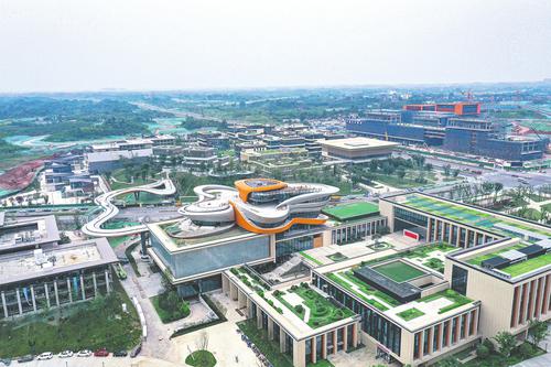 天府国际机场开航投运 成都东部新区加快打造高质量发展新动力源