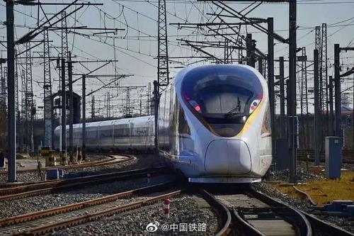 京沪高铁运行十年，谁是最大赢家？