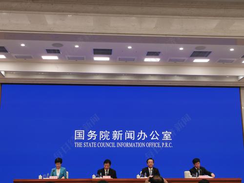 自然资源部：让严守耕地红线的措施“长牙齿”，扎实推进农村乱占耕地建房问题专项整治