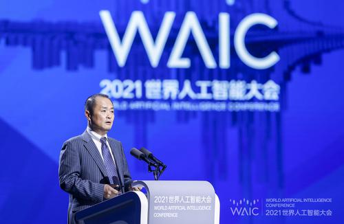 中国科学院院士梅宏：数字化转型的核心是观念的转变 AI的快速发展离不开代码开源