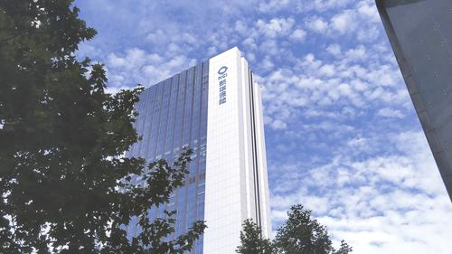 专访中国保险行业协会会长邢炜：保险业综合实力逐步提升 服务实体能力不断增强