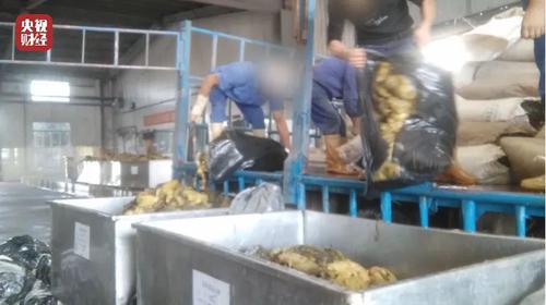 被土坑酸菜坑惨，“两桶面”股价双双大跌！康师傅：下架；统一：我们酸菜没问题