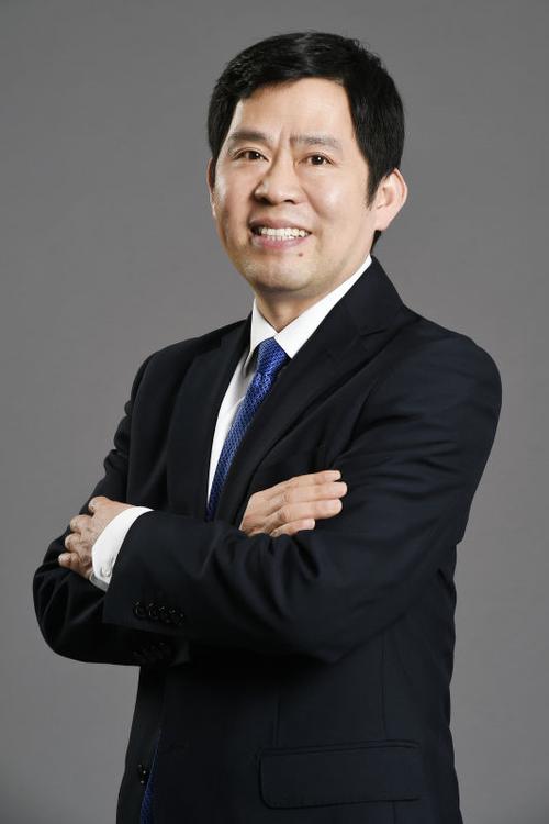 哪吒汽车方运舟两会建议：统筹智能汽车操作系统生态建设迫在眉睫