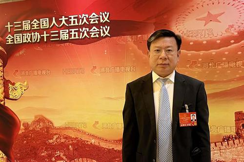 【财眼观两会】全国人大代表吴相君：建立濒危中药材资源保护的长效机制