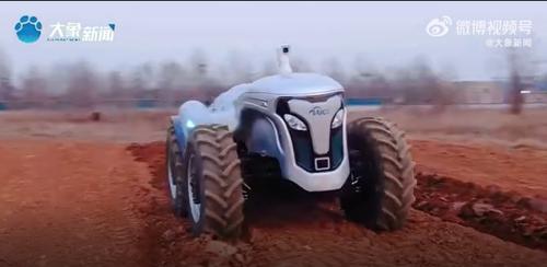 5G通讯+毫米波雷达！无人驾驶的拖拉机都来了，我们的自动驾驶汽车“开”到哪了？