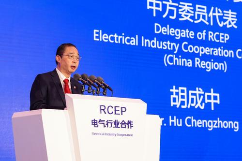专访全国人大代表、德力西集团董事局主席胡成中：支持温州金改“试验区”升级为“示范区”，解决芯片“卡脖子”要发挥民企优势