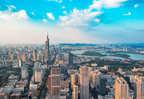 房价“热涨”城市调查·南京｜房价连涨3个月，土拍规则放松！南京这三个片区热卖，“可选房源有限”