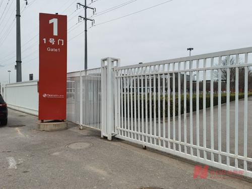 这些重磅新车将爽约？2022北京车展或延期 记者实探国展场馆：大门紧锁