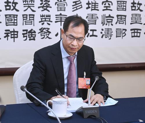 【财眼观两会】全国人大代表柯云峰：建议建立短视频老年人“防沉迷”系统